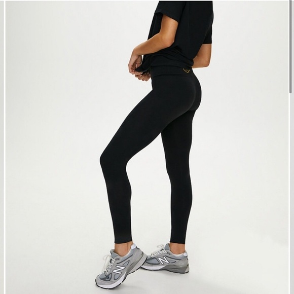 Aritzia Pants - TNA Aritzia Atmosphere High-rise Leggings